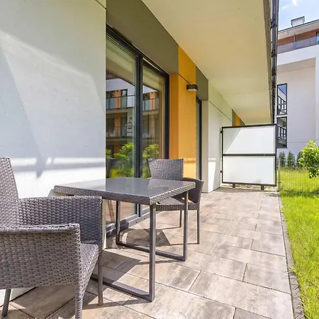 Cosy In With Garden And Parking By Renters