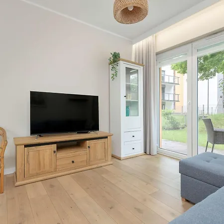 Cosy In With Garden And Parking By Renters *