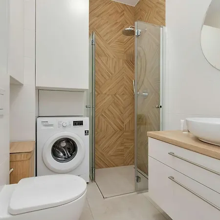 公寓 Cosy In With Garden And Parking By Renters