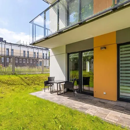 Cosy In With Garden And Parking By Renters 公寓 *
